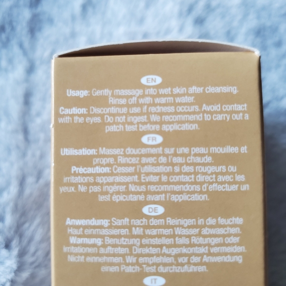 Dr. Botanicals | Facial Exfoliator - Picture 5 of 6